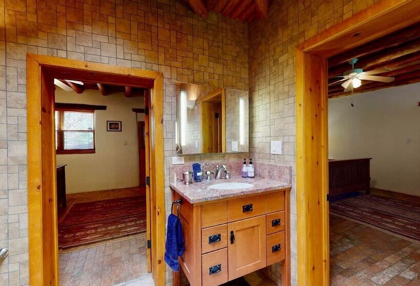 住宿加早餐 Red Mountain Manor Vineyard And Guesthouse