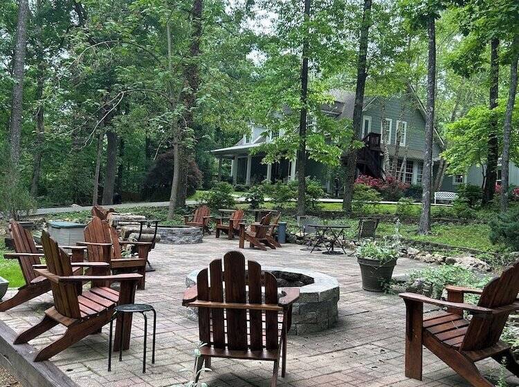 مبيت وإفطار The Sage Cottage