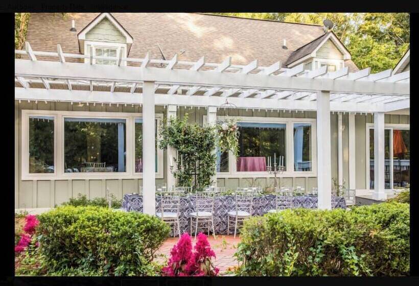 مبيت وإفطار The Sage Cottage