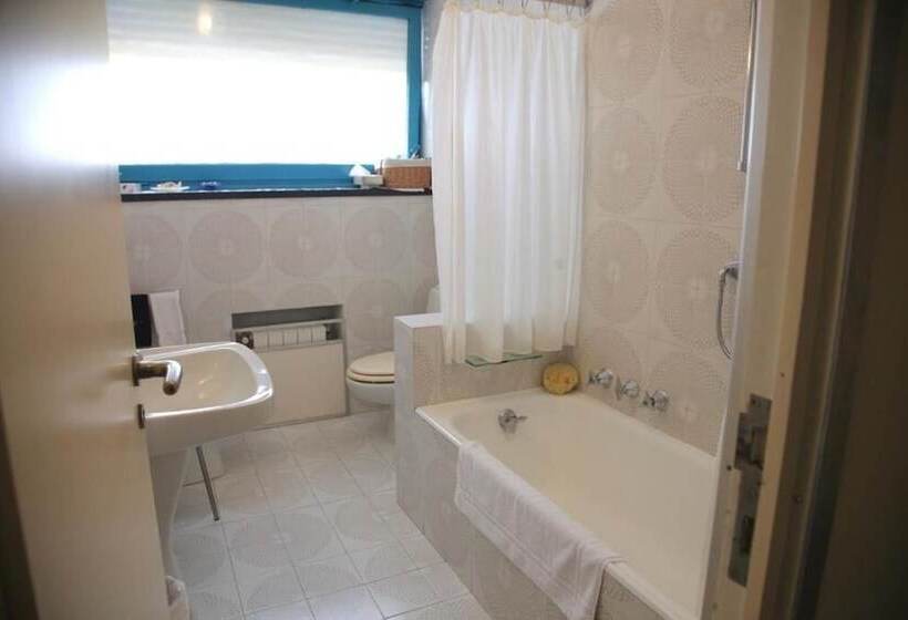 تختخواب و صبحانه Villa Domus 1938