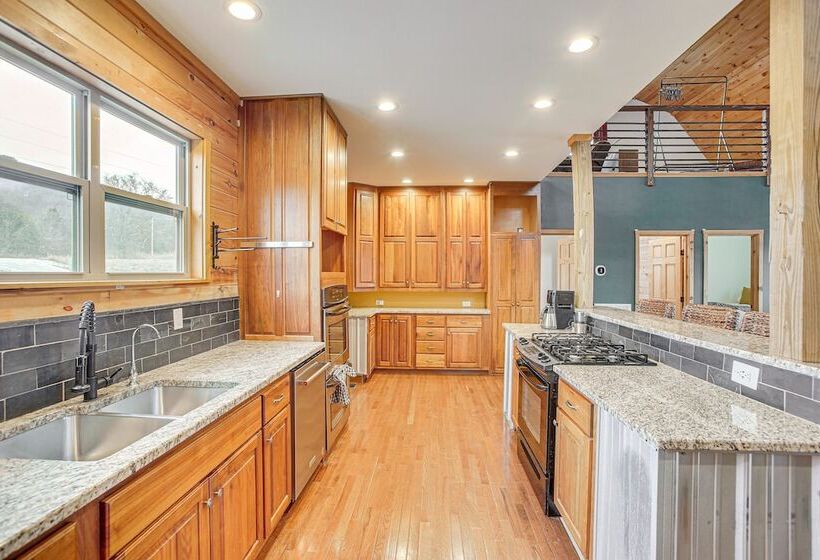 Bethpage Home W/ Private Hot Tub & Game Room!