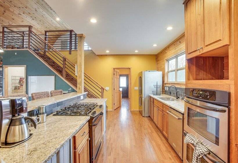 Bethpage Home W/ Private Hot Tub & Game Room!