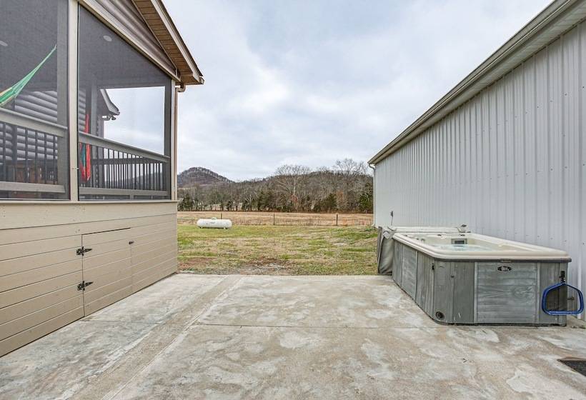 Bethpage Home W/ Private Hot Tub & Game Room!