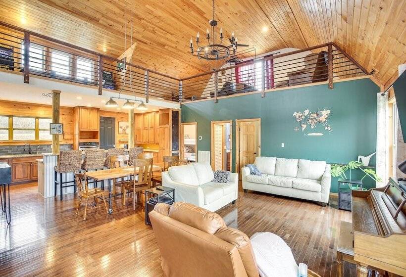 Bethpage Home W/ Private Hot Tub & Game Room!