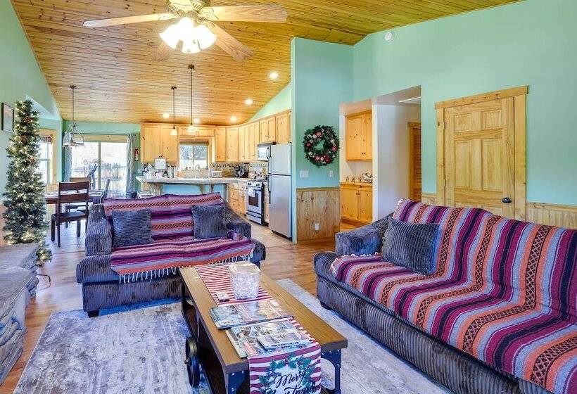 Big Bear Cabin Rental W/ Bbq: 11 Mi To Village!