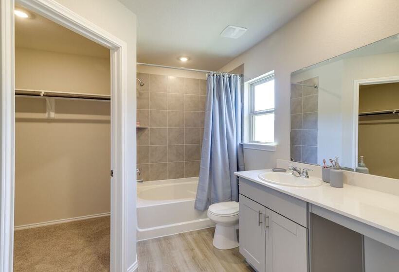 Brand New Spring Home < 1 Mi To Old Town!