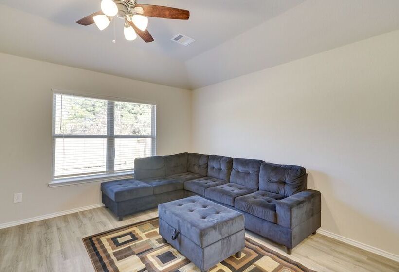 Brand New Spring Home < 1 Mi To Old Town!