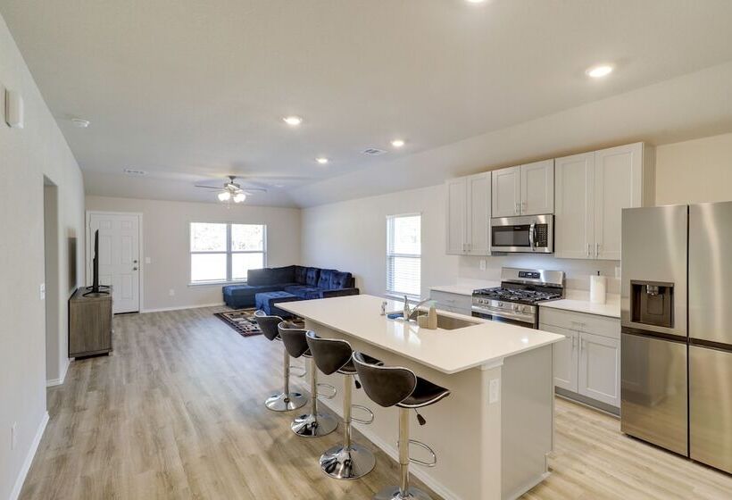 Brand New Spring Home < 1 Mi To Old Town!