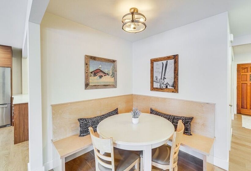 Bright Ketchum Retreat W/ Views & Private Hot Tub!