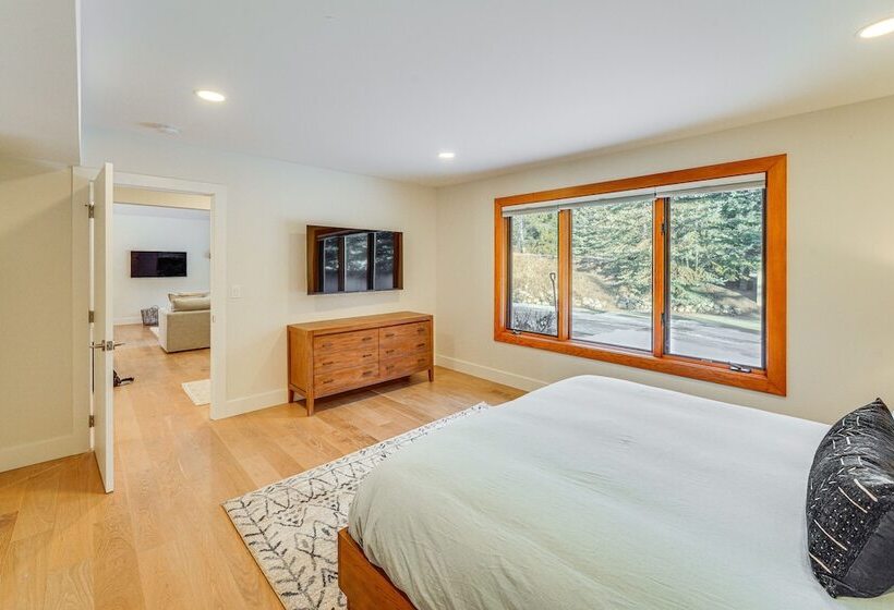 Bright Ketchum Retreat W/ Views & Private Hot Tub!