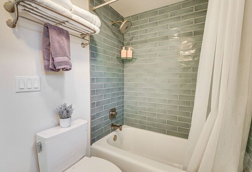 Bright Ketchum Retreat W/ Views & Private Hot Tub!