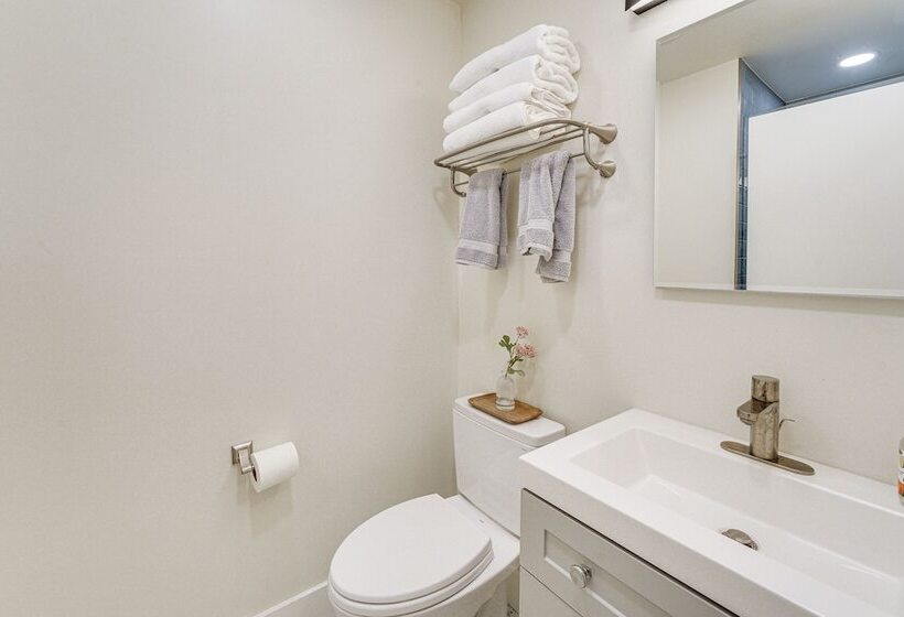 Bright Ketchum Retreat W/ Views & Private Hot Tub!