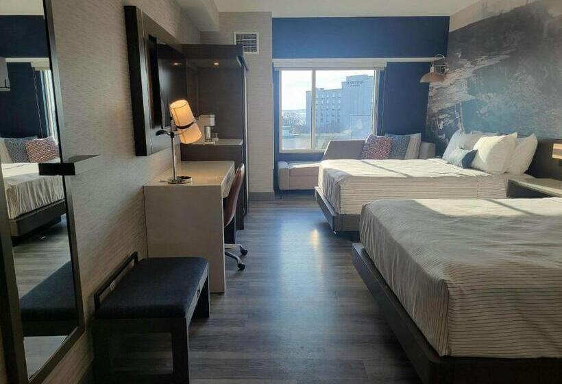 Cambria Hotel Niagara Falls