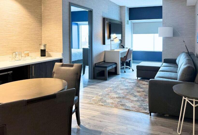 Cambria Hotel Niagara Falls