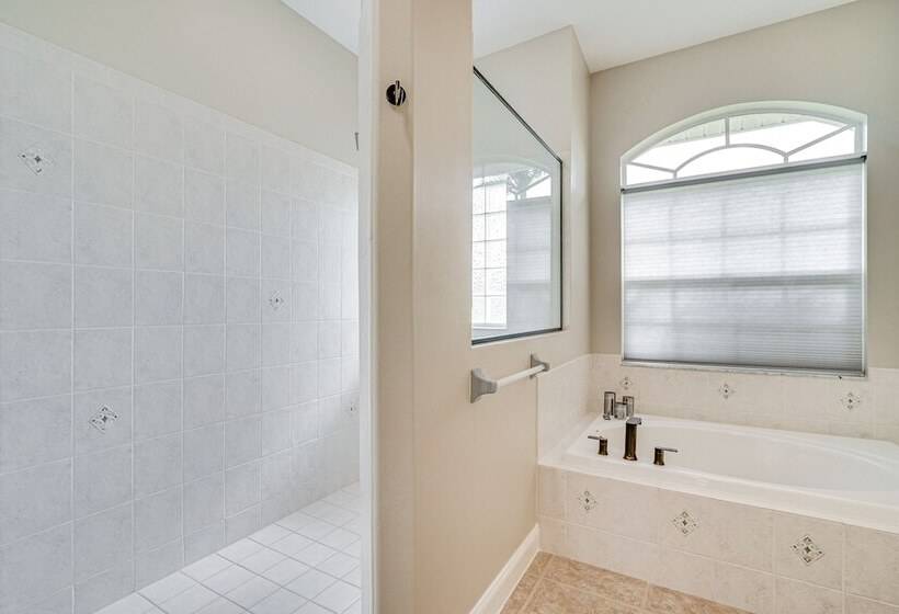 Canal Front Home In Sw Cape Coral W/ Private Pool