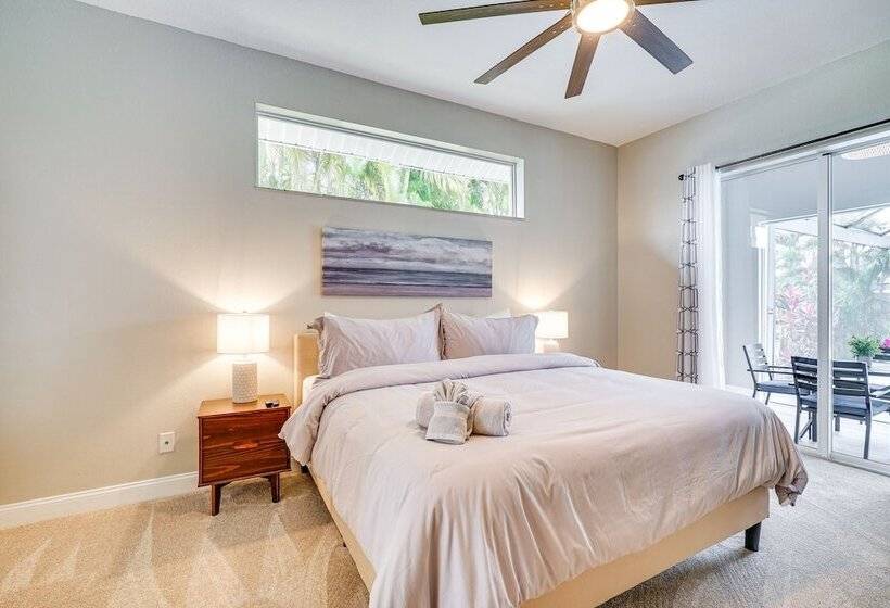 Canal Front Home In Sw Cape Coral W/ Private Pool