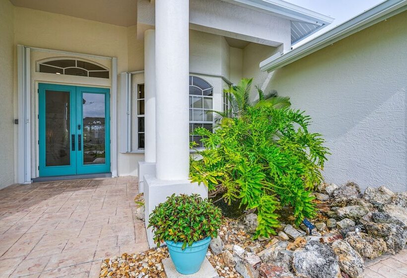 Canal Front Home In Sw Cape Coral W/ Private Pool