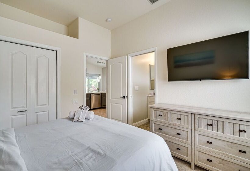 Canal Front Home In Sw Cape Coral W/ Private Pool