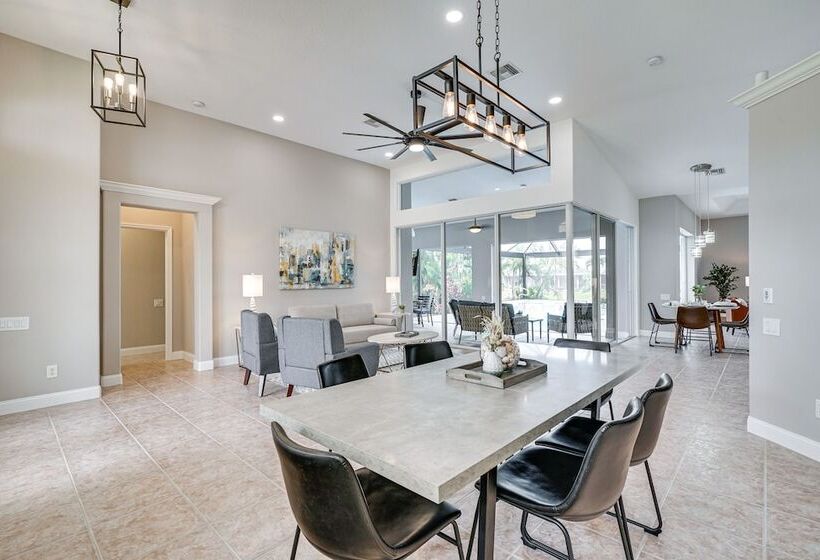 Canal Front Home In Sw Cape Coral W/ Private Pool