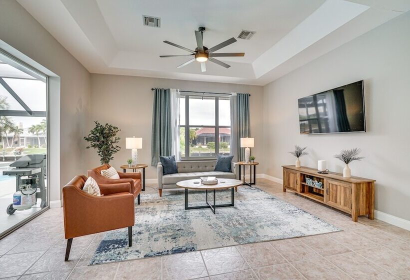 Canal Front Home In Sw Cape Coral W/ Private Pool