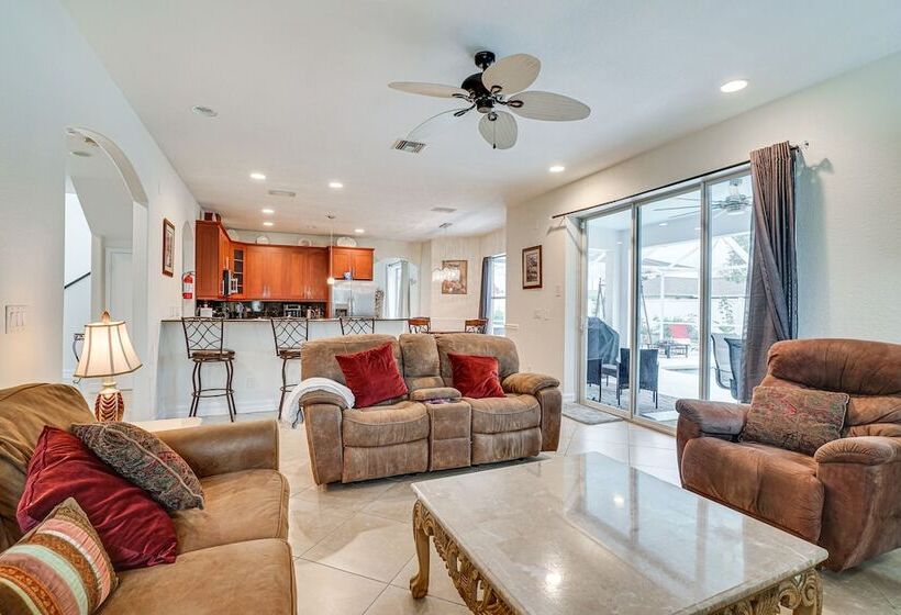 Hot Tub + Fire Pit: Spacious Cape Coral Oasis!