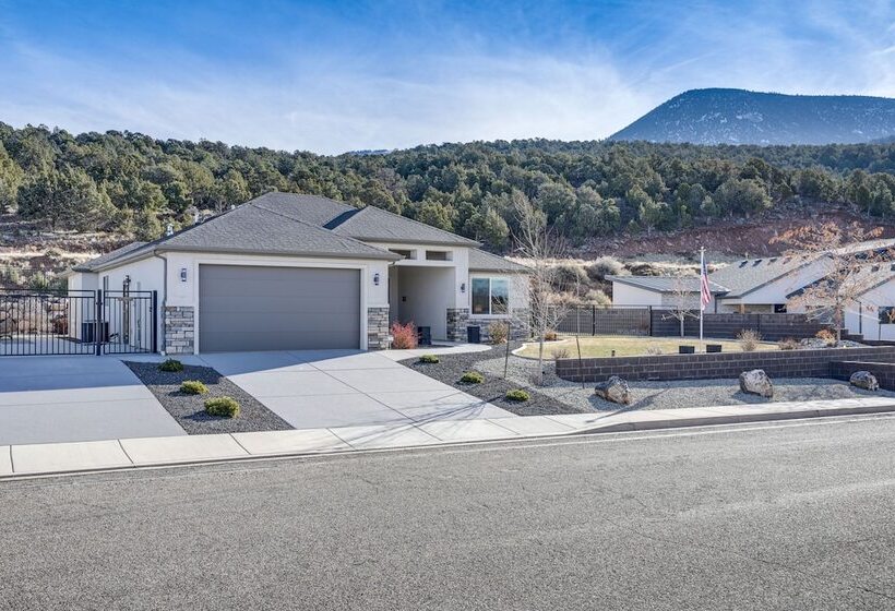 Cedar City Home W/ Mountain Views + Hiking Trails!