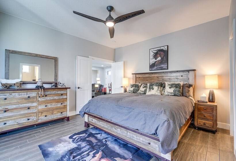 Cedar City Home W/ Mountain Views + Hiking Trails!