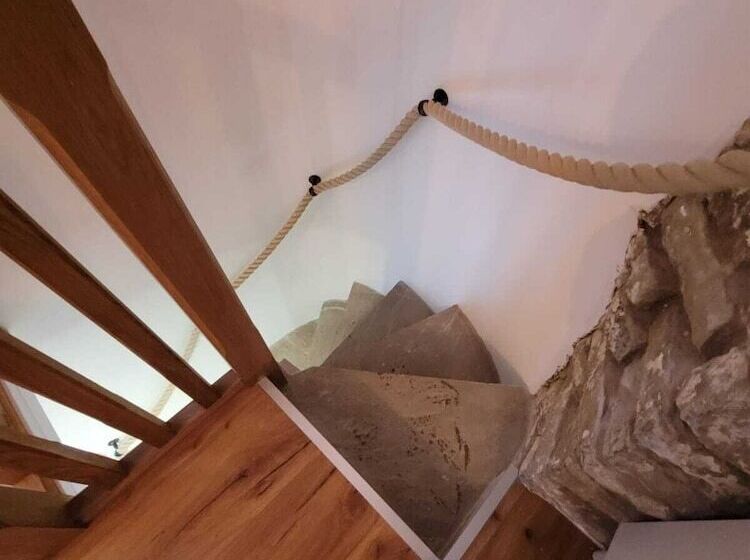 Charming 1 Bed Cottage In Brynmenyn