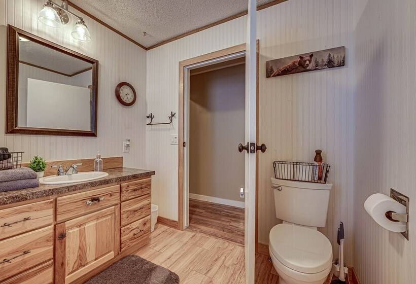 Baldwin Cabin W/ Fire Pit ~ 4 Mi To Big Star Lake!