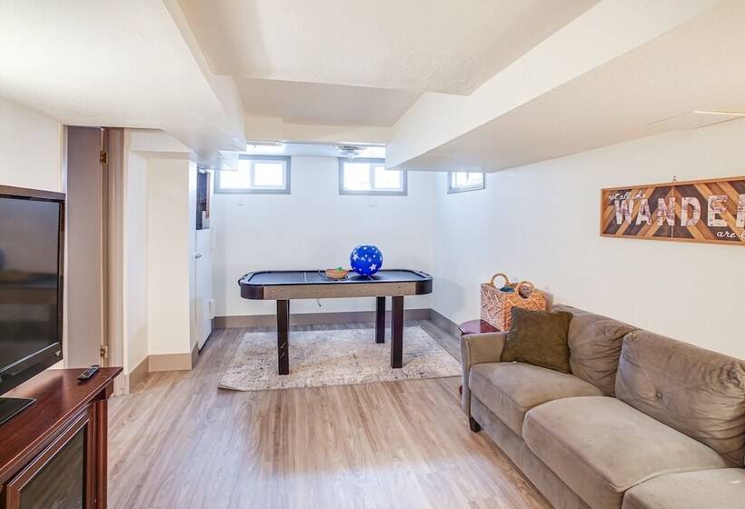 Charming Coeur D Alene Home, Walk To Downtown!