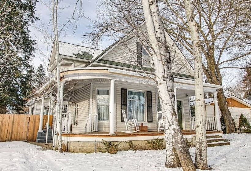 Charming Coeur D Alene Home, Walk To Downtown!