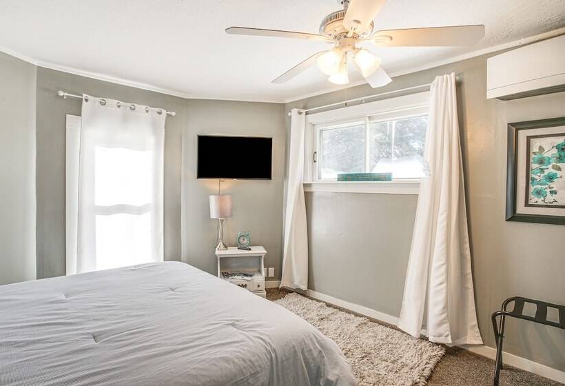 Charming Coeur D Alene Home, Walk To Downtown!