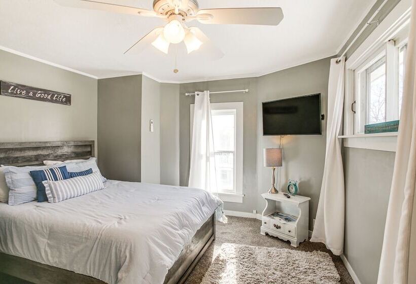 Charming Coeur D Alene Home, Walk To Downtown!