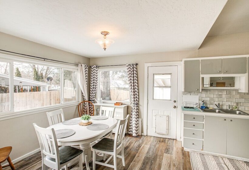 Charming Coeur D Alene Home, Walk To Downtown!