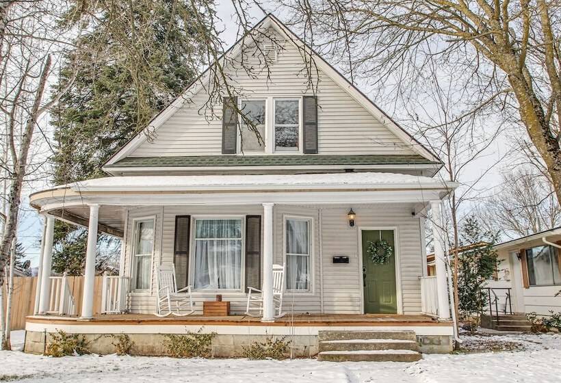 Charming Coeur D Alene Home, Walk To Downtown!