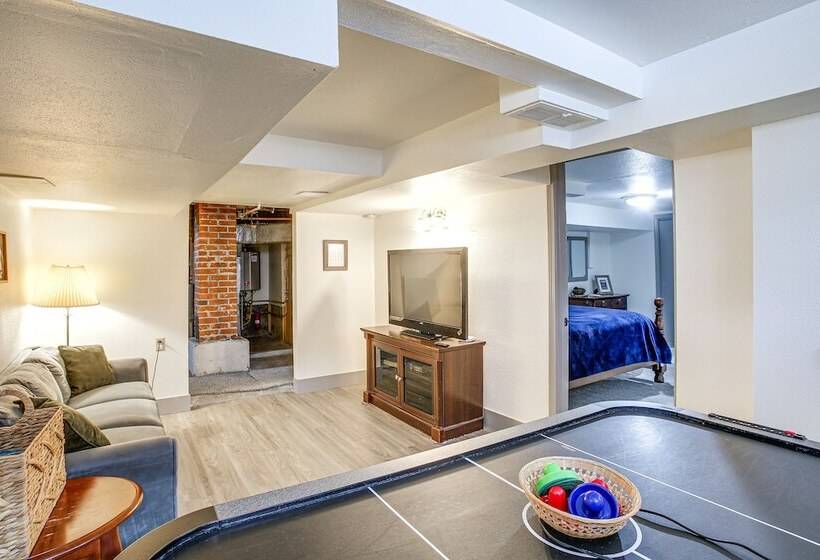 Charming Coeur D Alene Home, Walk To Downtown!