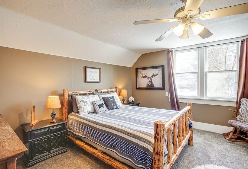 Charming Coeur D Alene Home, Walk To Downtown!