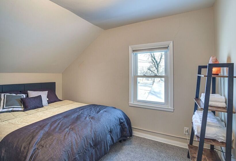 Charming Crookston Home: Walk To Downtown!