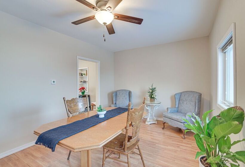 Charming Crookston Home: Walk To Downtown!