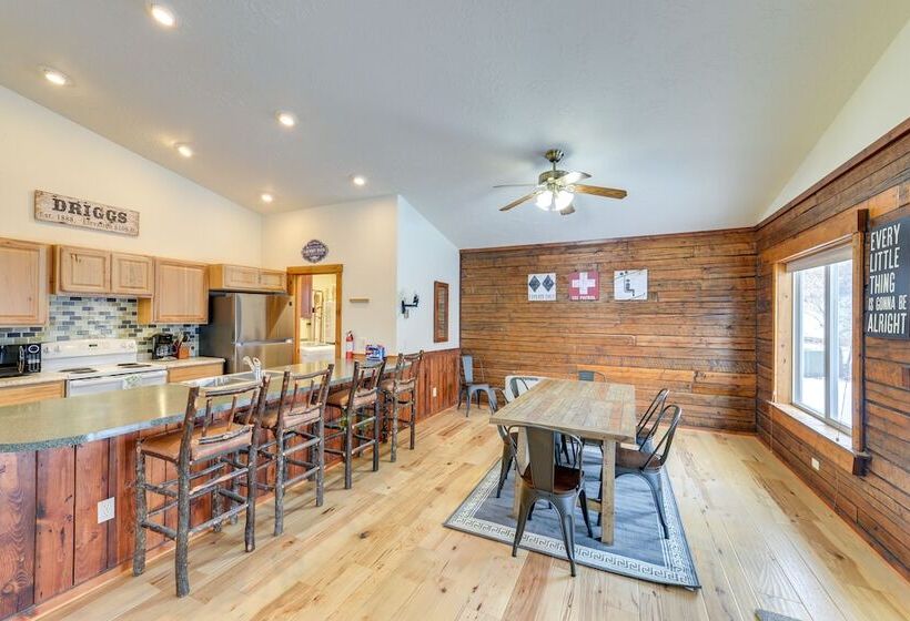 Charming Duplex W/ Patio: 12 Mi To Grand Targhee!