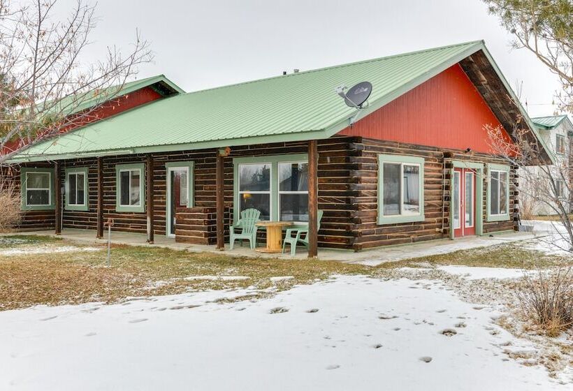 Charming Duplex W/ Patio: 12 Mi To Grand Targhee!