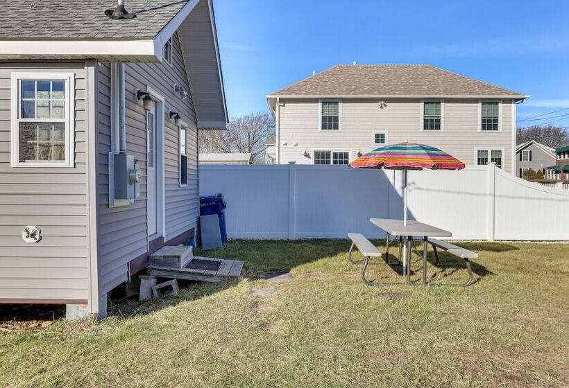 Charming Old Lyme Cottage, Steps To Private Beach!