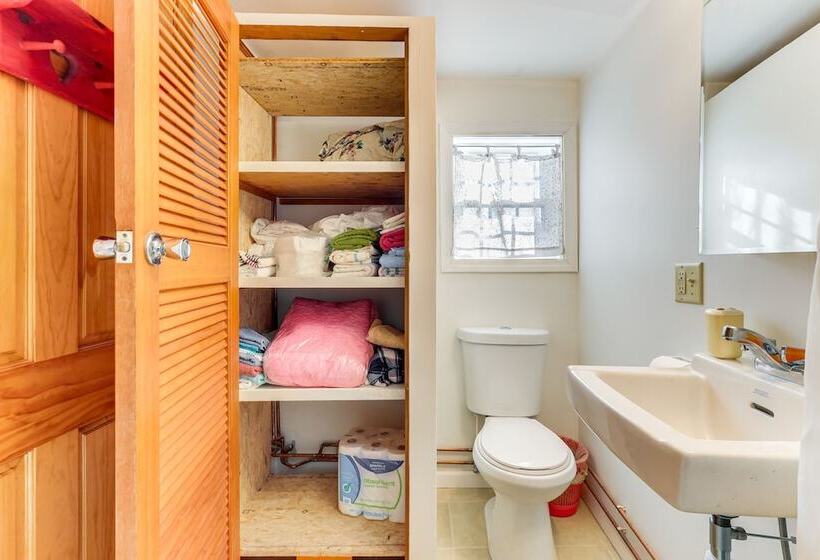 Charming Old Lyme Cottage, Steps To Private Beach!