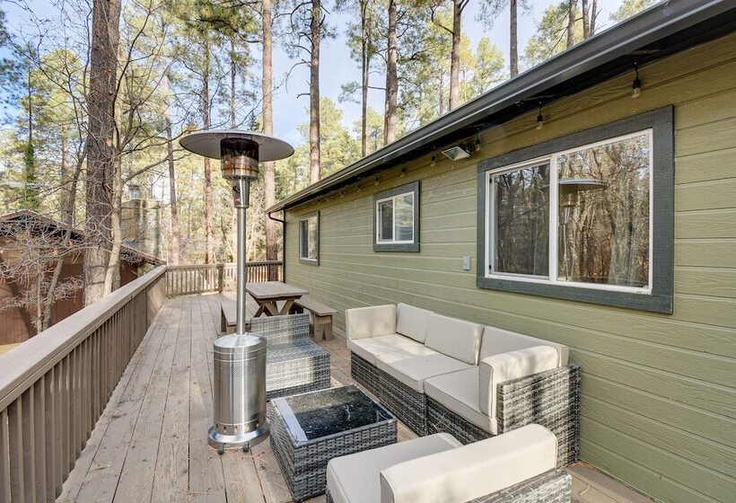 Charming Prescott Cabin: 6 Mi To Downtown!