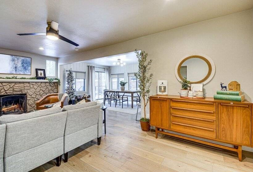 Charming Prescott Cabin: 6 Mi To Downtown!