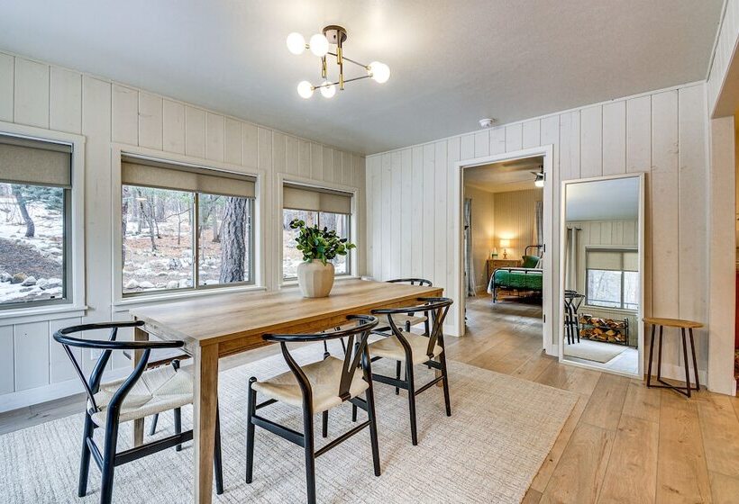 Charming Prescott Cabin: 6 Mi To Downtown!