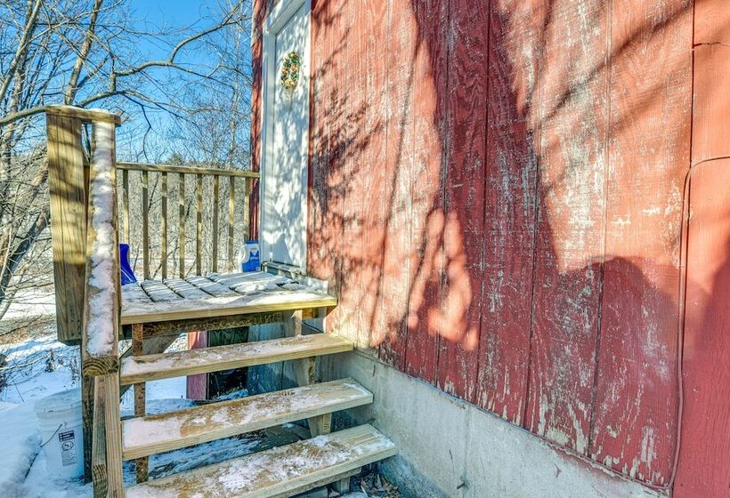 Charming Stowe Home Walk To Downtown & River!