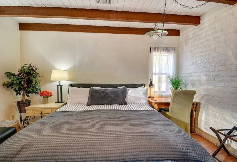 Charming Wickenburg Villa W/ Casita & Private Pool