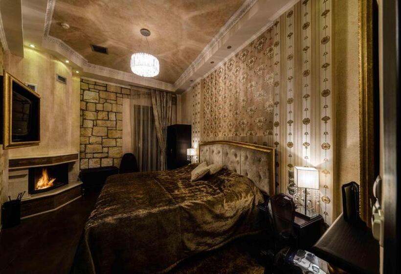 Chateau Rond Boutique Hotel & Spa