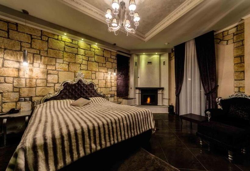 Chateau Rond Boutique Hotel & Spa